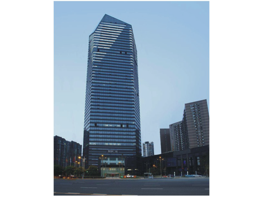 �ϲ������㳡